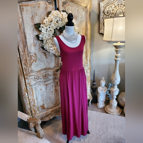 New Ava &Viv Rasberry Plum sleeveless Maxi 1X - Picture 3 of 13